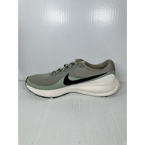 Size 13 Nike Revolution 8 Running Shoe Sneaker HJ9198-300 Green Black Mens NEW main image 6